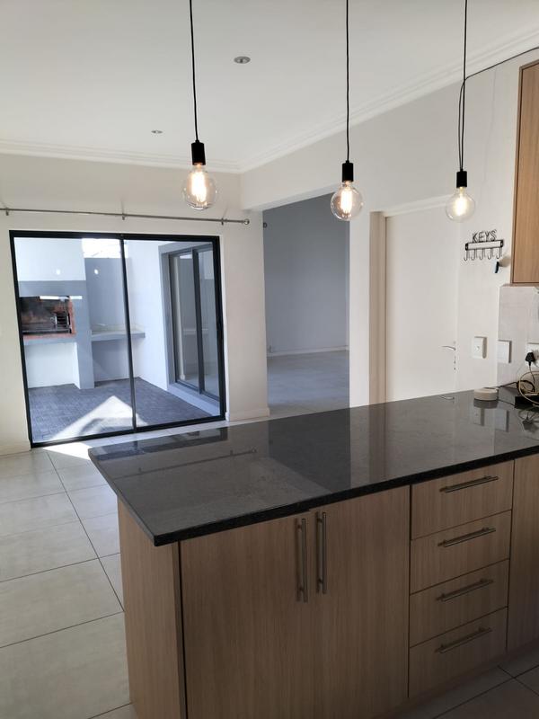 To Let 3 Bedroom Property for Rent in Parklands Western Cape